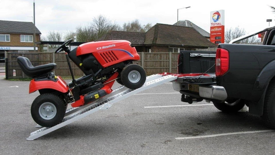 2 x Folding Loading Ramps - 2.2m 600kg Capacity Aluminium Van Trailer Loading — alternate product view 6