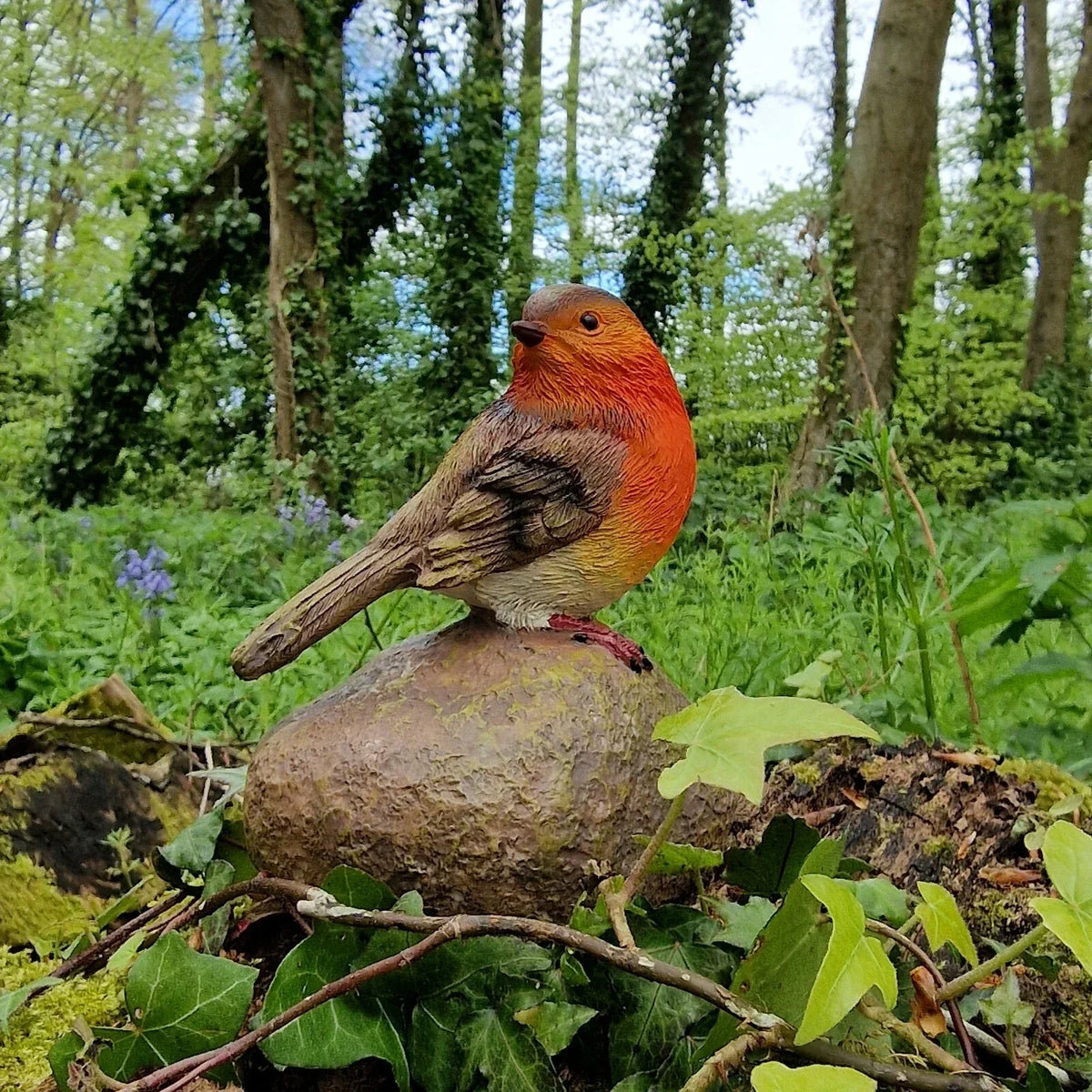 Robin on a Stone Resin Garden Ornament Resin Bird Sculpture Figurine — alternate product view 3