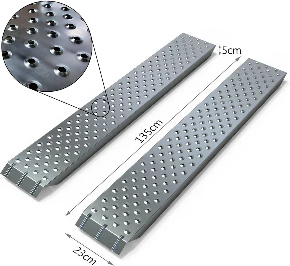 Set of 2 Loading Ramps Heavy Duty 400 kg Max Loading — 135cm x 23cm — product view