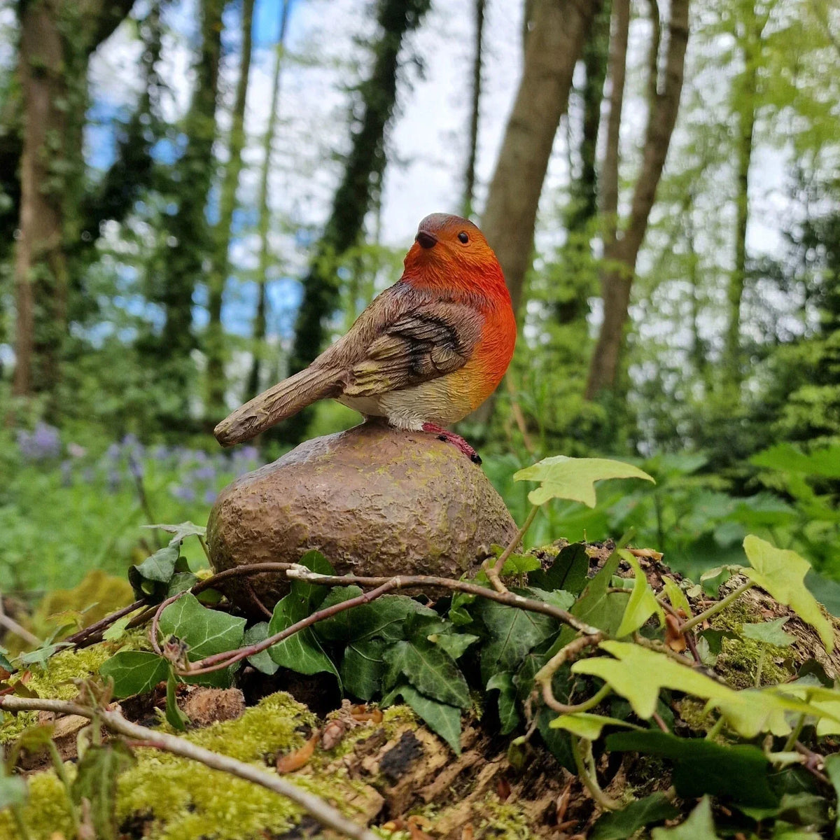 Robin on a Stone Resin Garden Ornament Resin Bird Sculpture Figurine — alternate product view 5